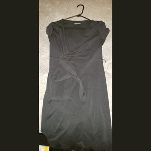 Maternity wrap dress